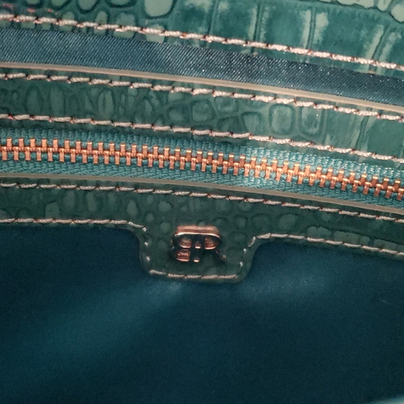 Large flap front clutch - Picture 4 of 5